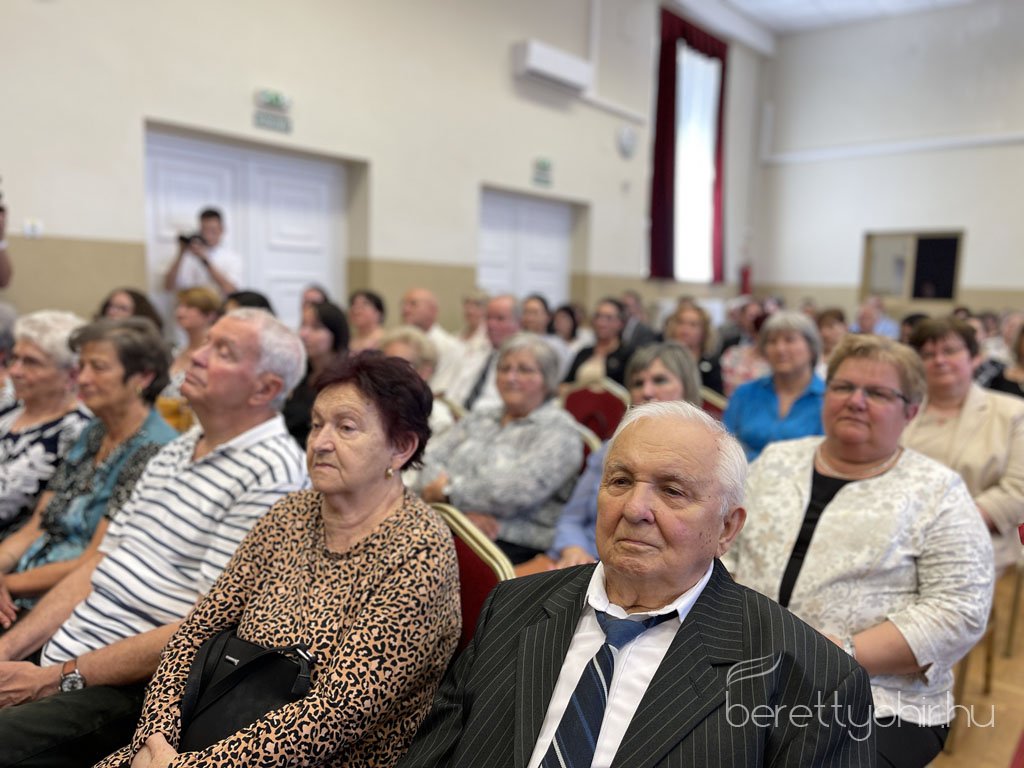 75 éves az Arany János Gimnázium 18